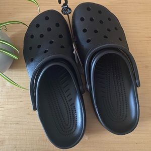 Unisex Black Classic Crocs